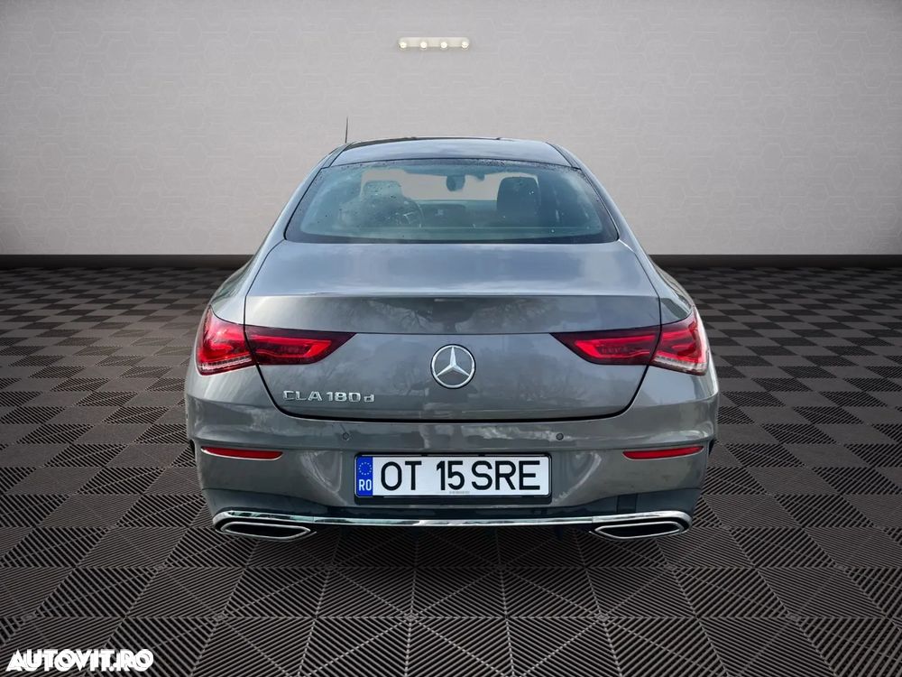 Mercedes-Benz CLA 180 - 4