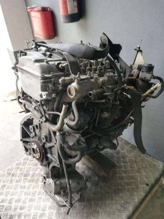 Motor Nissan Navara D40 - 9