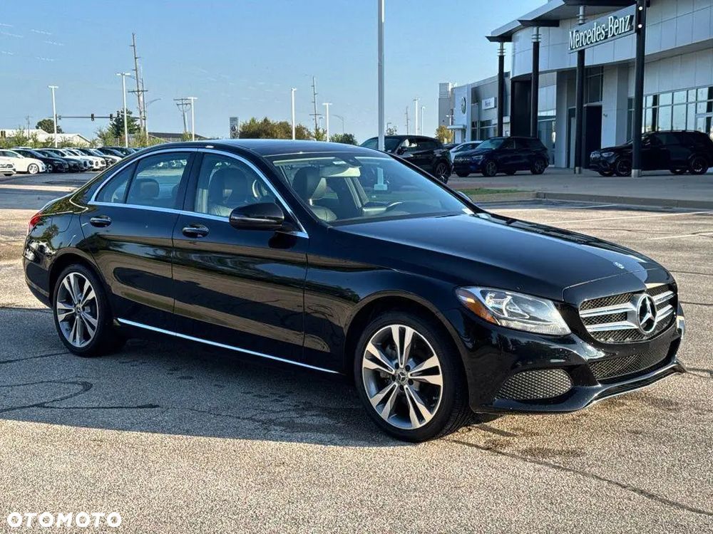 Mercedes-Benz Klasa C 300 7G-TRONIC AMG Line - 4