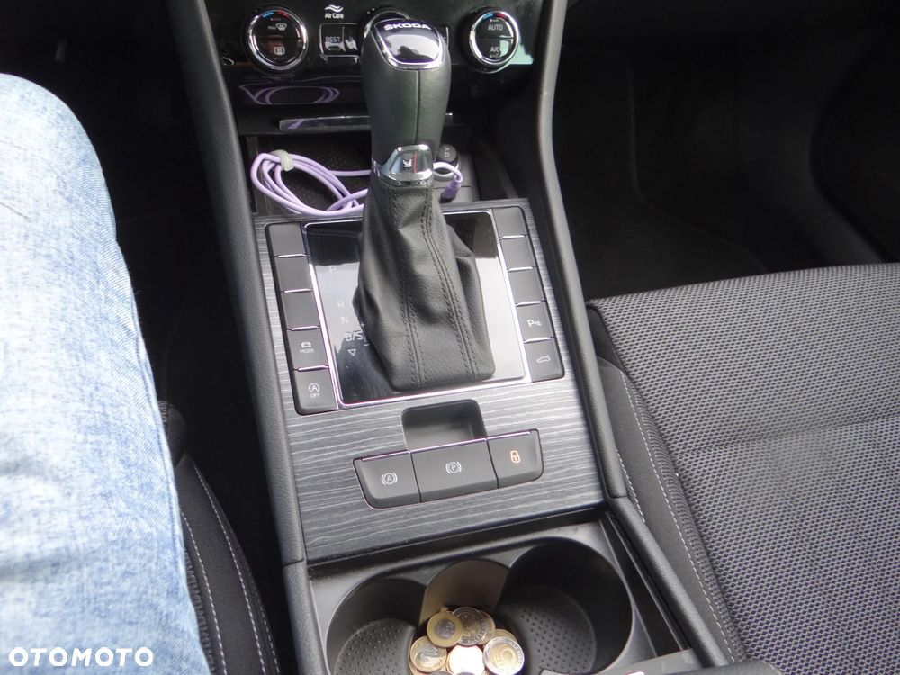 Skoda Superb 2.0 TDI Style DSG - 12