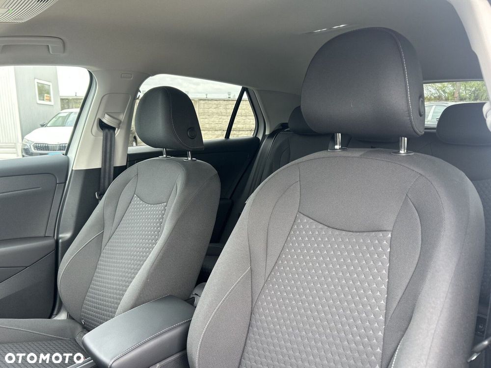 Volkswagen T-Roc 1.5 eTSI Life DSG - 36