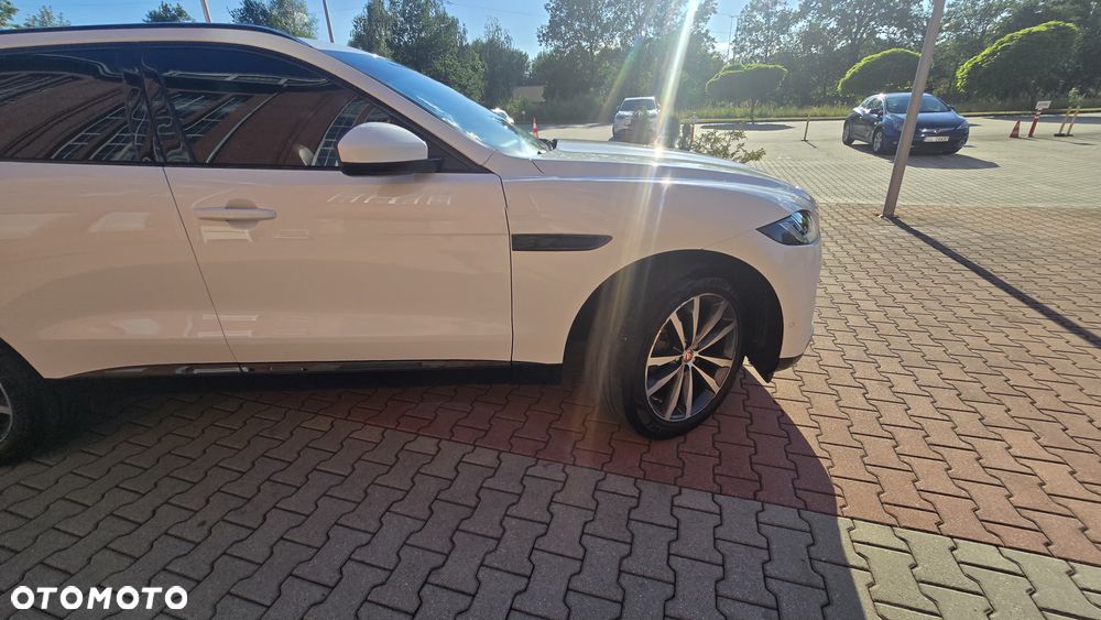 Jaguar F-Pace P250 AWD - 10