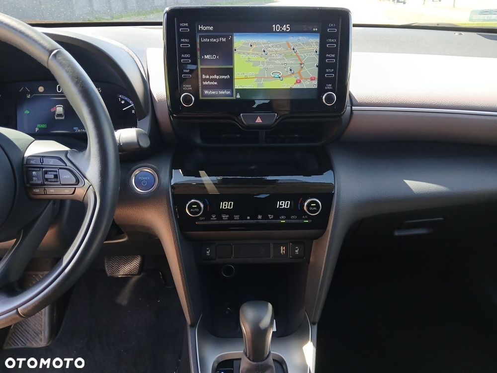 Toyota Yaris Cross - 32