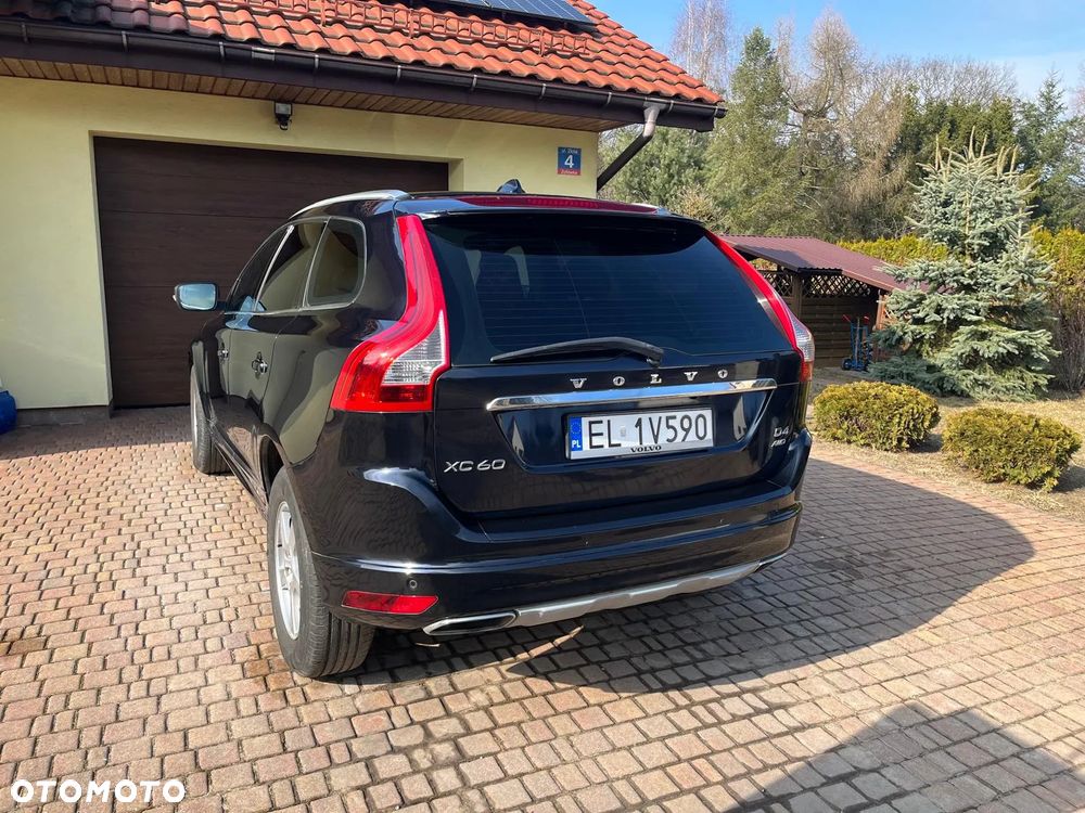 Volvo XC 60 D4 AWD Summum - 3
