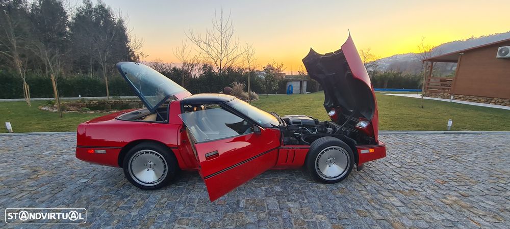 Chevrolet Corvette - 2