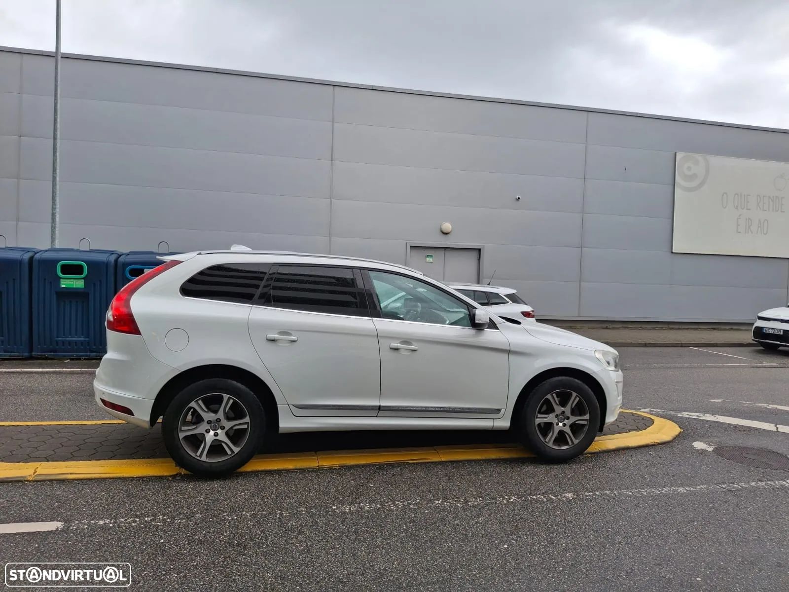 Volvo XC 60 2.0 D4 Summum Geartronic - 1