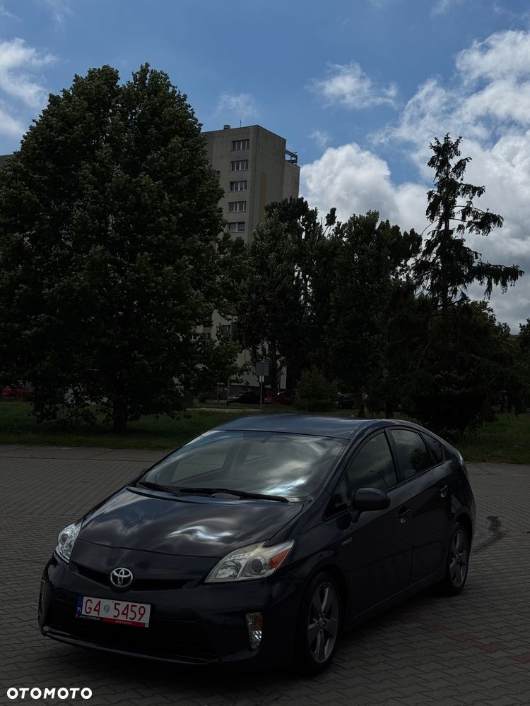Toyota Prius Hybrid - 1