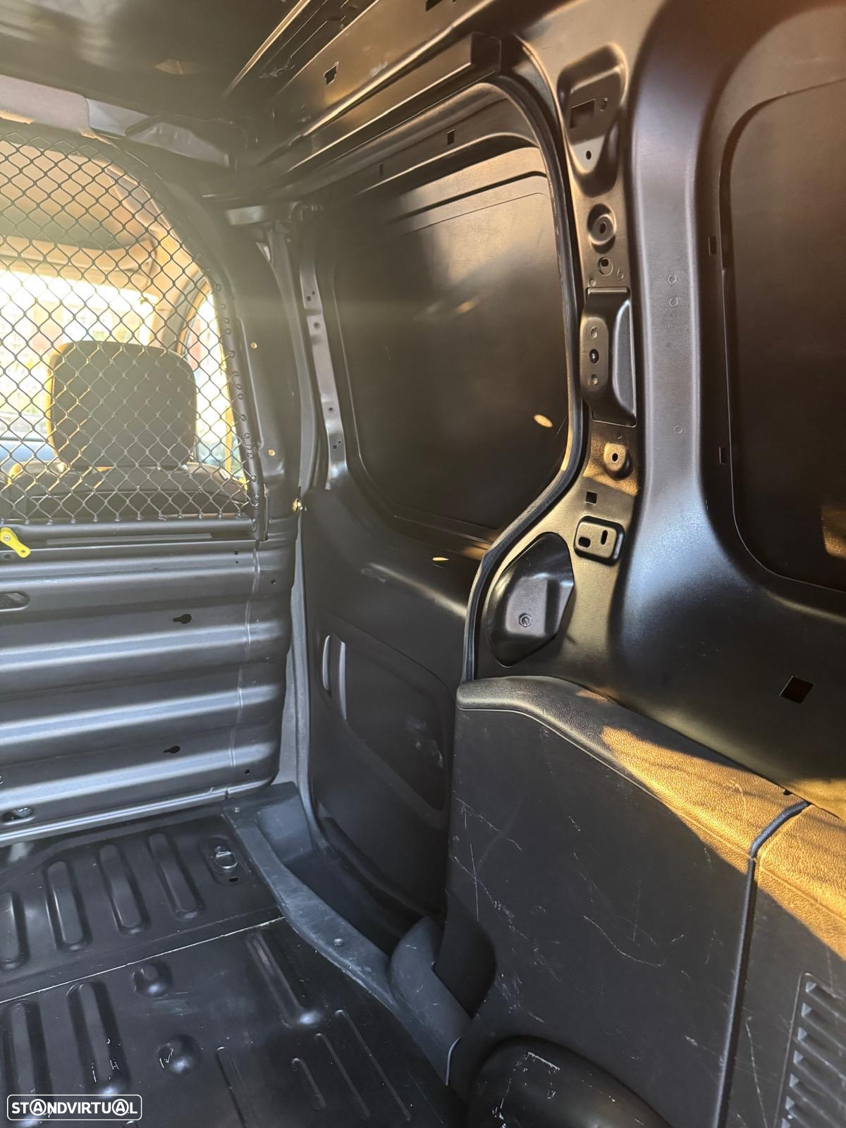 Citroën Berlingo 1.6 BlueHDI L1 3L 100cv IVA DEDUTÍVEL - 7
