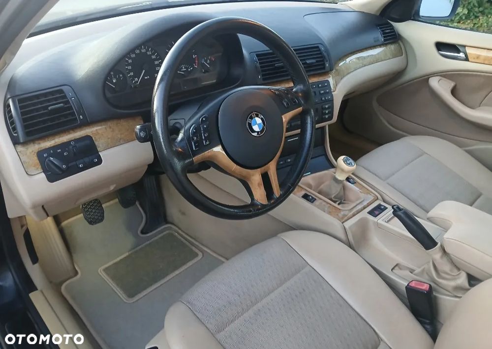 BMW Seria 3 318i - 1