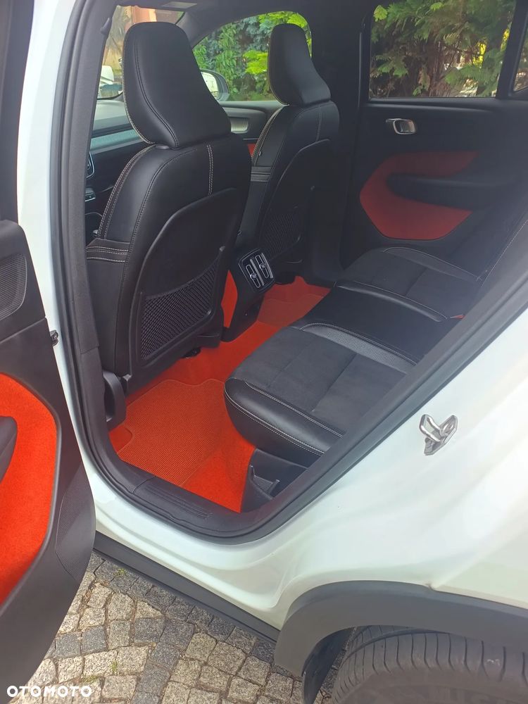 Volvo XC 40 D4 AWD R-Design - 5
