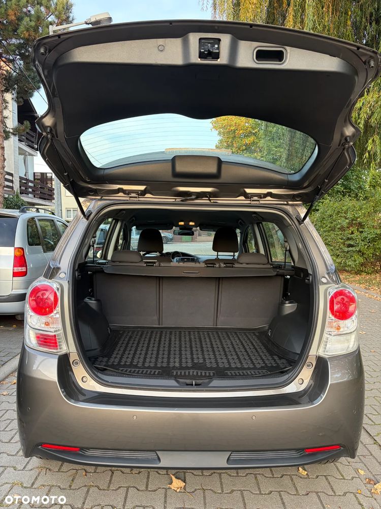 Toyota Verso 1.6 Premium EU6 - 6