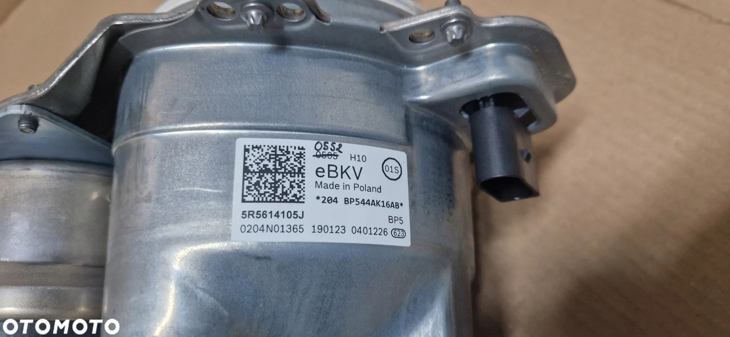 SERWO POMPA HAMULCOWA VW GOLF VIII VW CADDY V 2K7 5R5614105J ANGLIK UK - 3