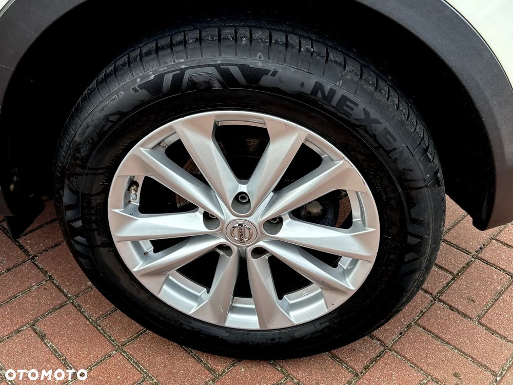 Nissan Qashqai 1.2 DIG-T Acenta EU6 - 26