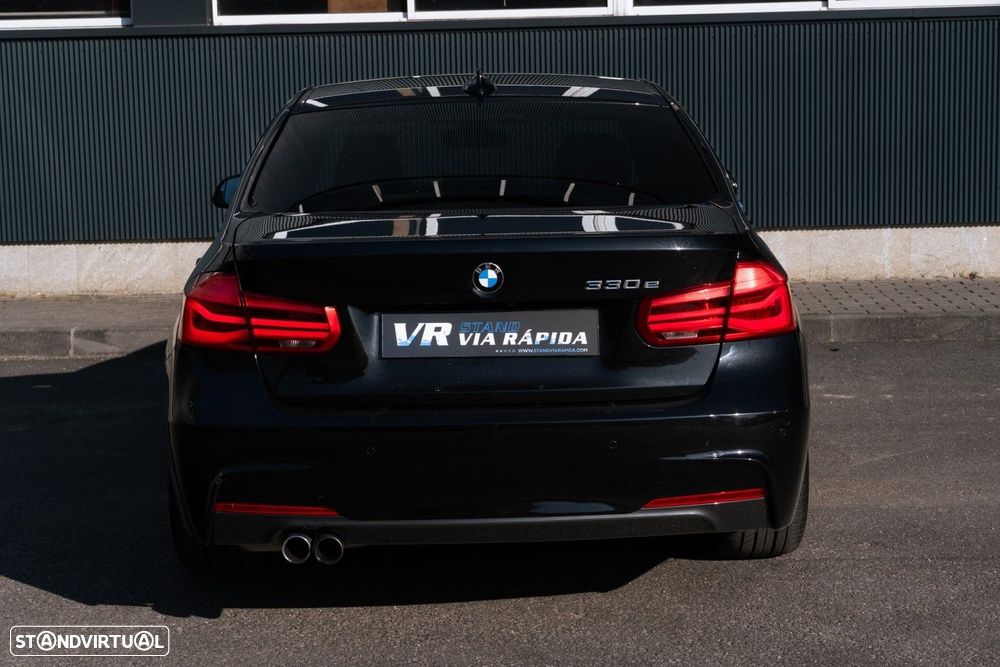 BMW 330 e iPerformance Pack M - 6