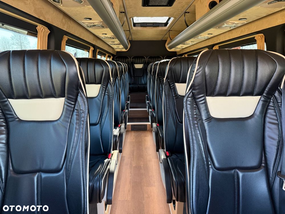 Mercedes-Benz Sprinter 519 - 17