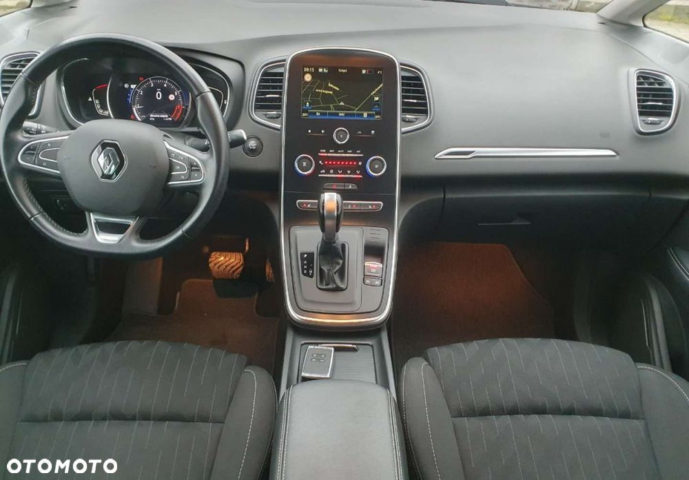 Renault Grand Scenic - 8