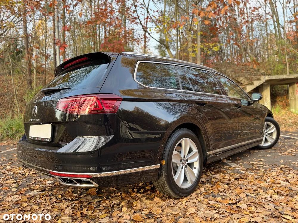 Volkswagen Passat Variant 2.0 TDI SCR DSG 4Motion Business - 4