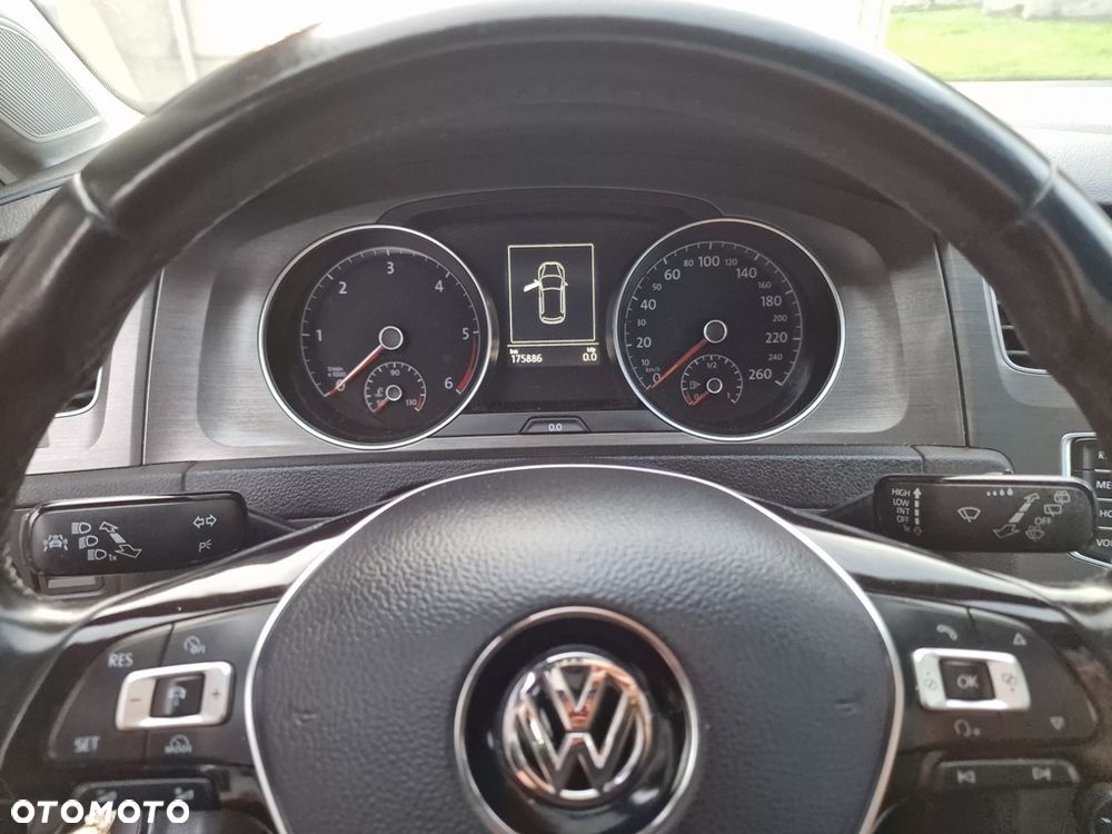 Volkswagen Golf - 15