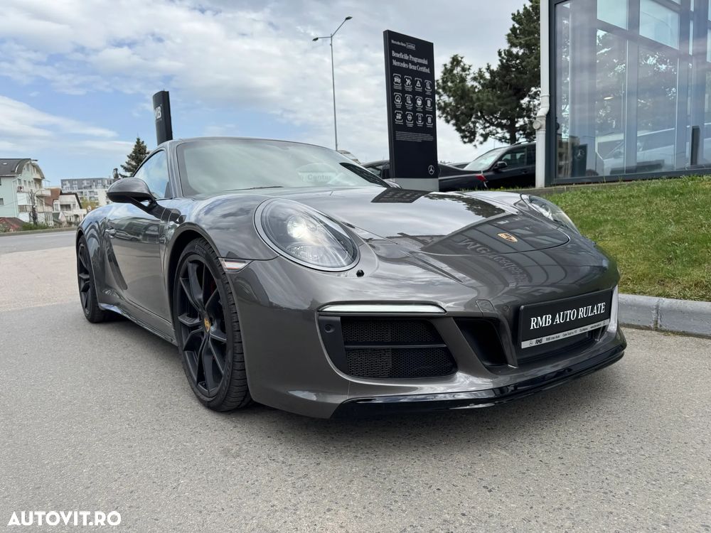 Porsche 911 Carrera 4 GTS PDK - 24