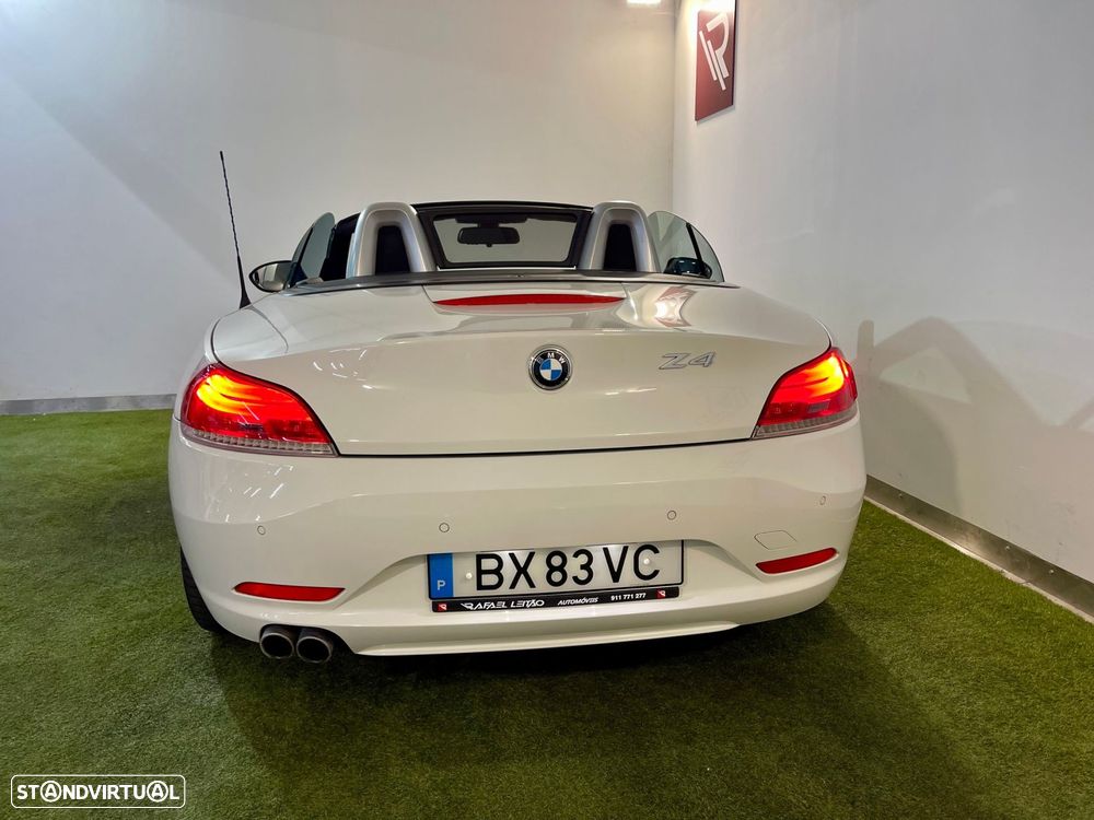 BMW Z4 23 i - 9