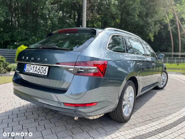 Skoda Superb 2.0 TSI Ambition DSG - 6