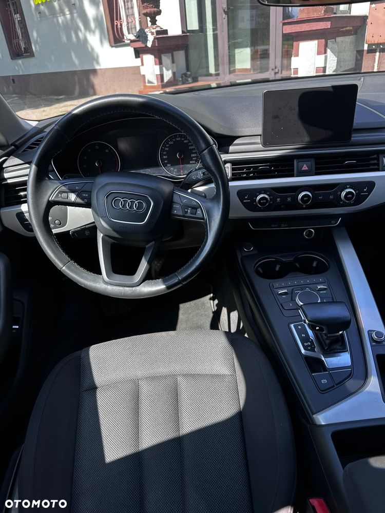 Audi A4 Limousine 35 TFSI S tronic - 13