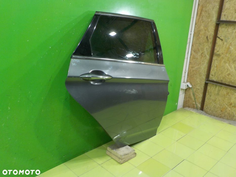 Hyundai i40 1.7 CRDI 12r KOMBI 5D drzwi prawe tyl - 9