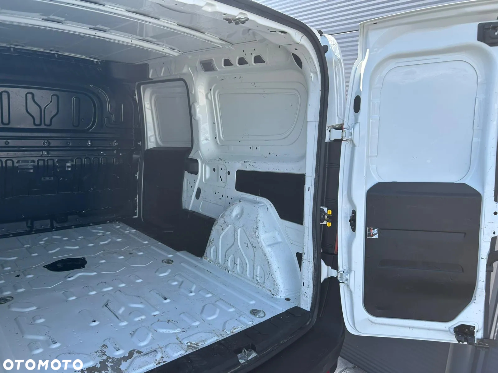 Fiat Doblo maxi max 1.6 MultiJet **3 OSOBOWY**Klima**NAVI**LONG**Sprowadzony**Super stan**2018R** - 12