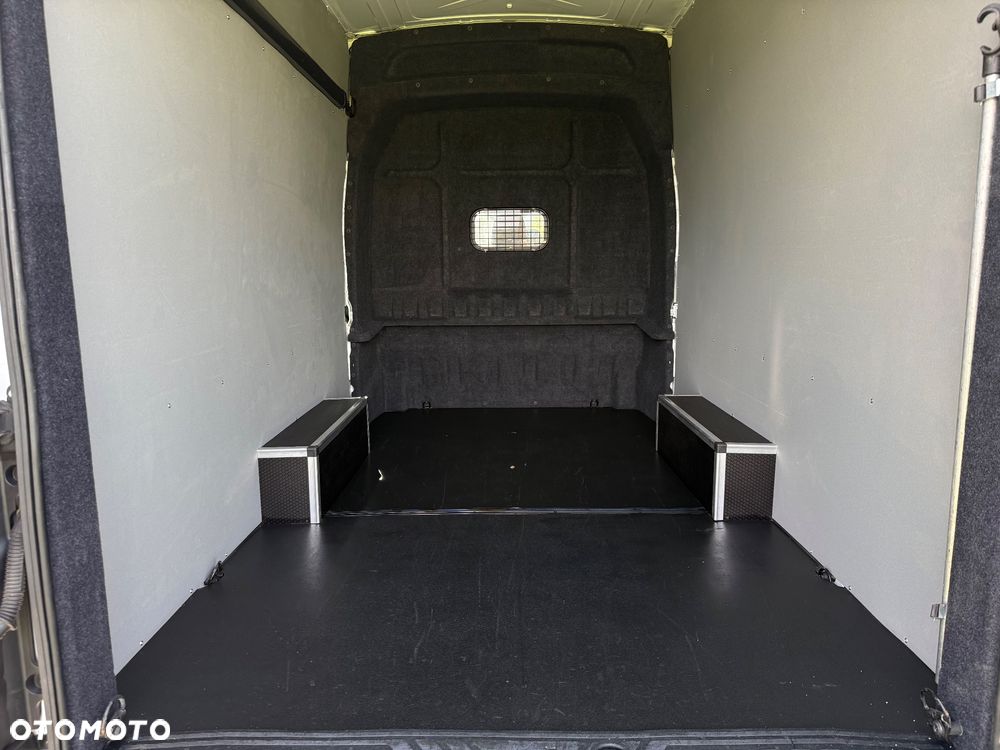 Ford Transit - 20
