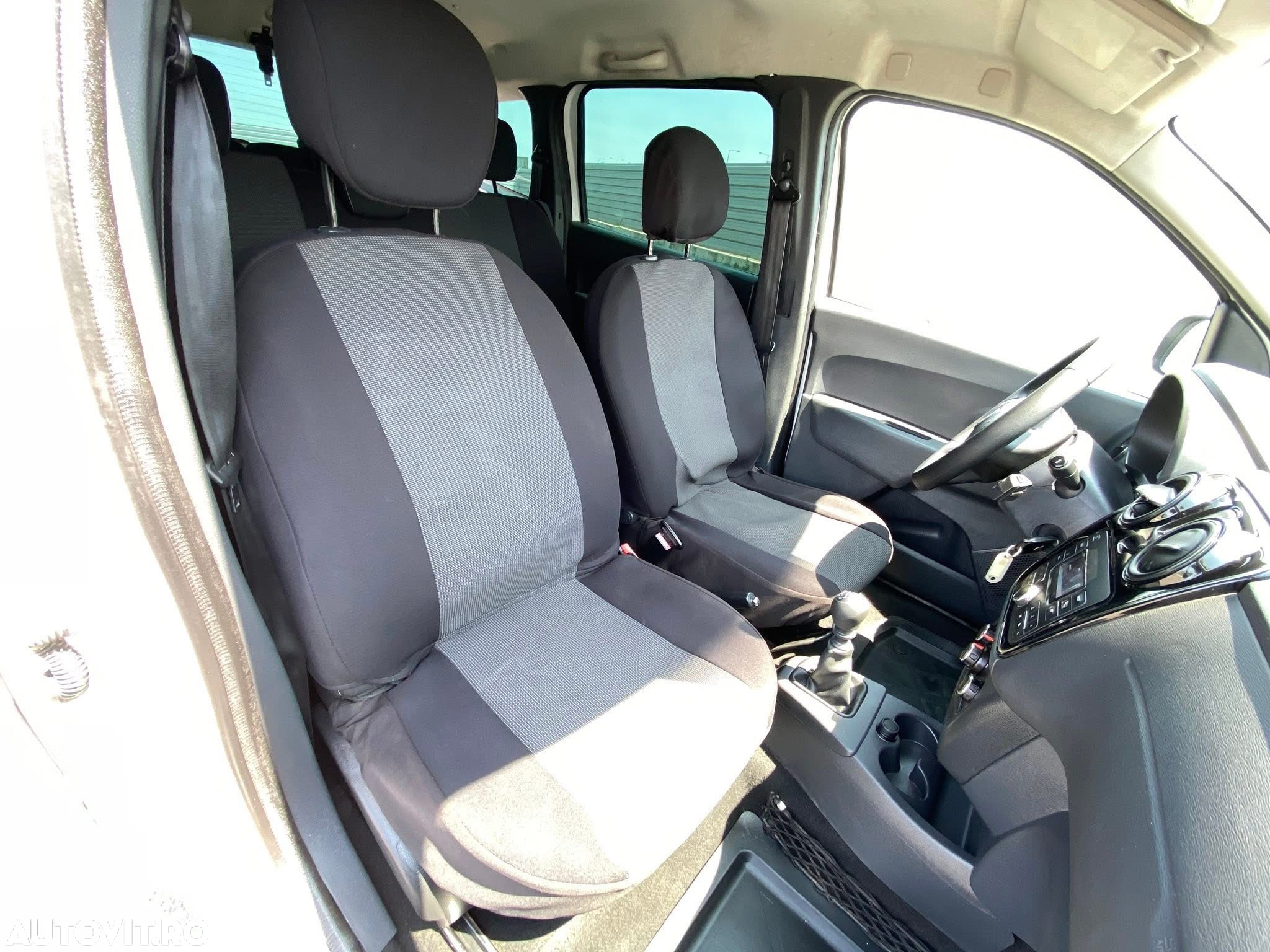 Dacia Lodgy 1.5 Blue dCi Ambiance - 21