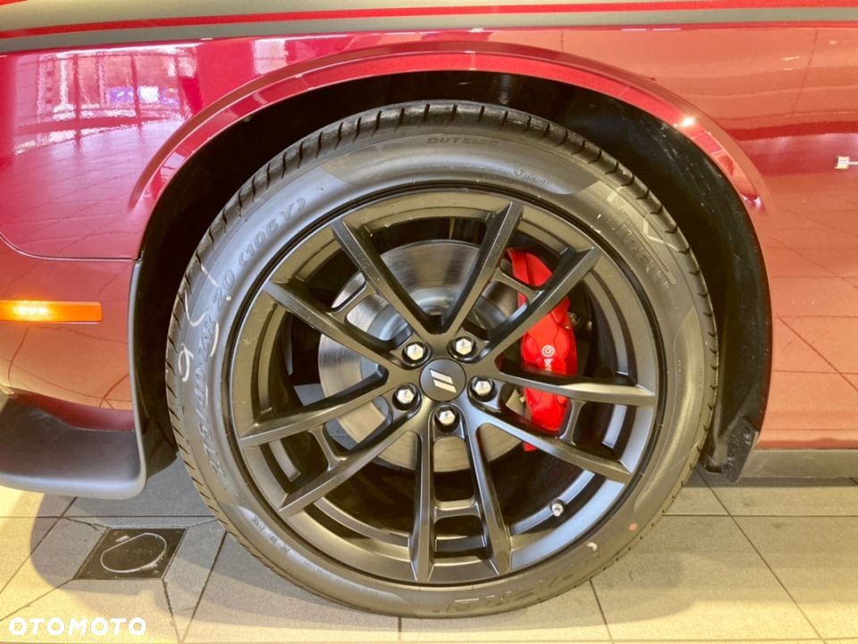 Dodge Challenger 5.7 R/T - 17