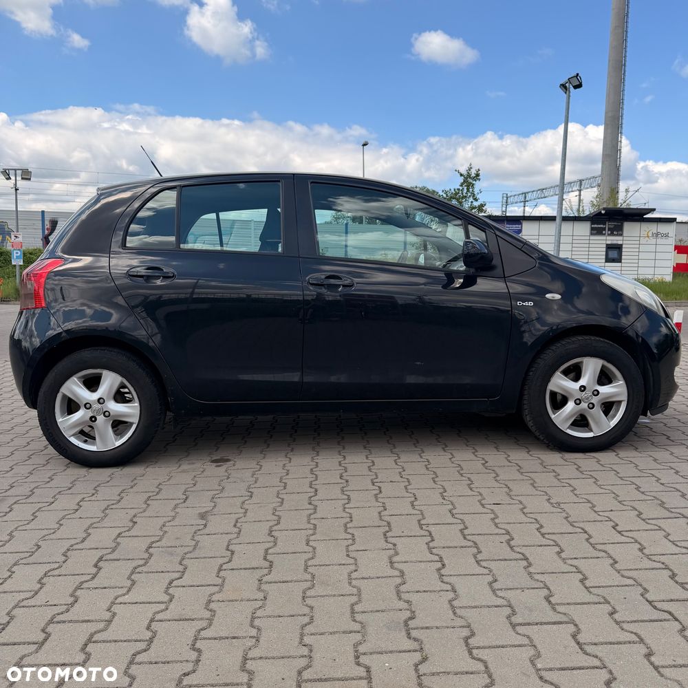 Toyota Yaris 1.4 D-4D Sol - 4