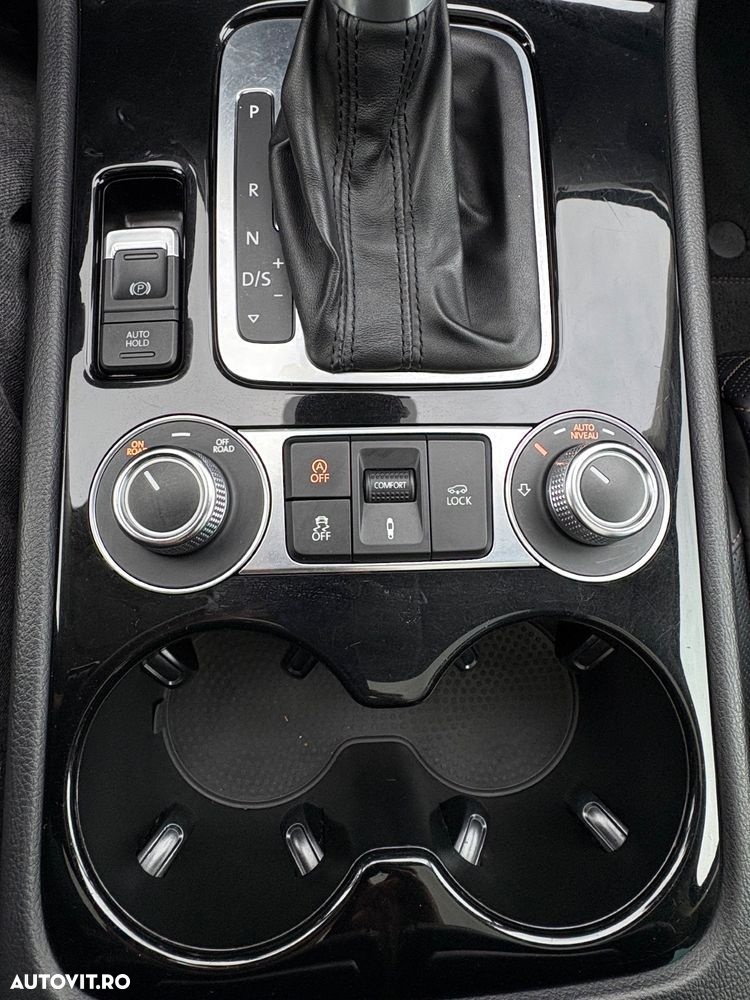 Volkswagen Touareg - 16