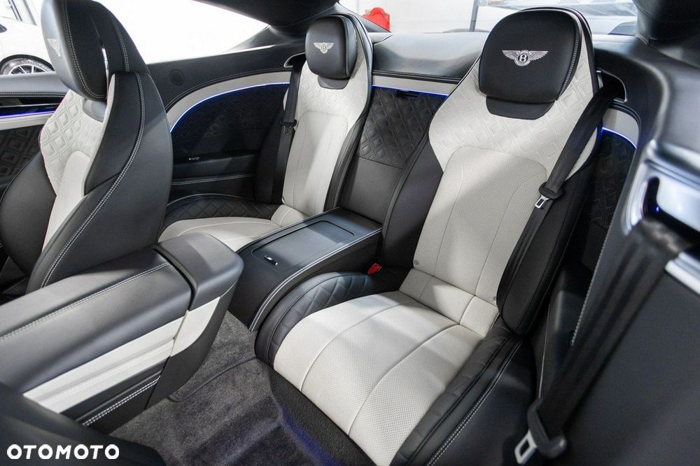 Bentley Continental GT Standard - 25