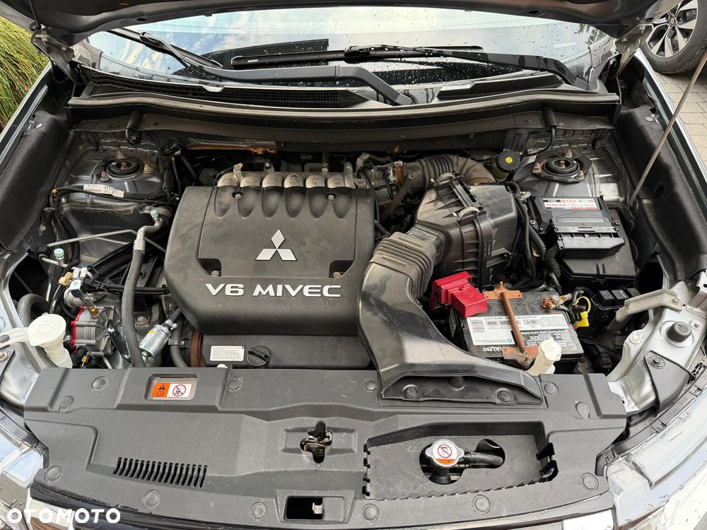 Mitsubishi Outlander - 20