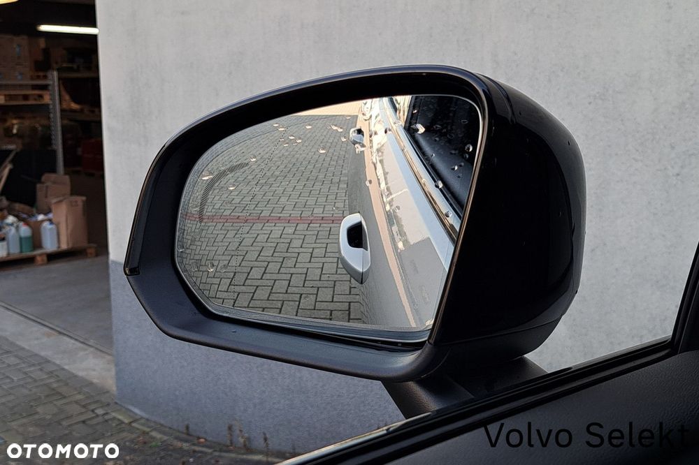 Volvo XC 40 - 25