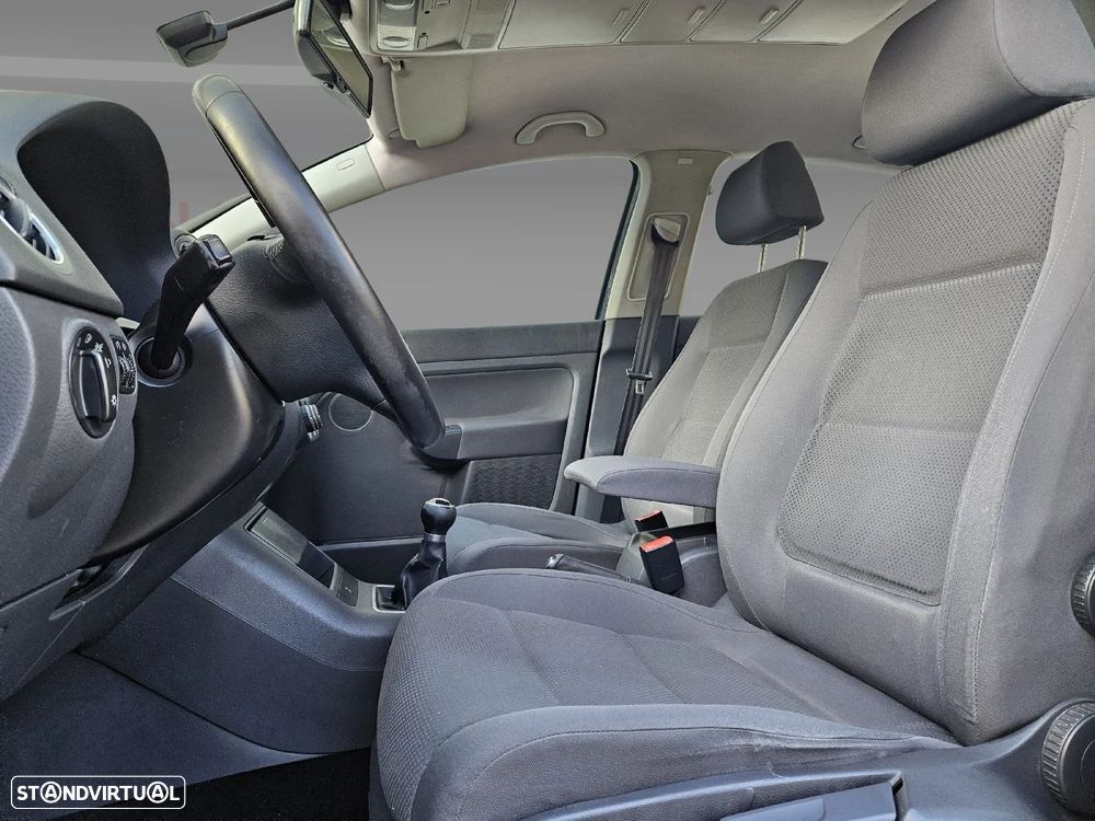 VW Golf Plus 1.9 TDi Trendline AC - 17