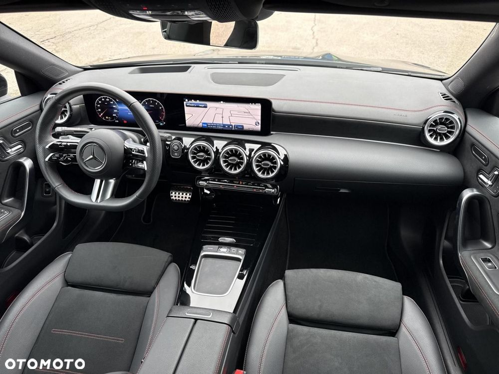 Mercedes-Benz CLA - 18