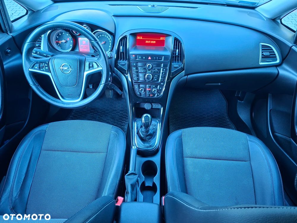 Opel Astra 1.4 T Cosmo - 21