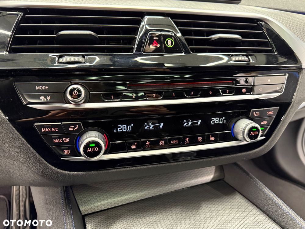 BMW Seria 5 520d M Sport Edition - 34