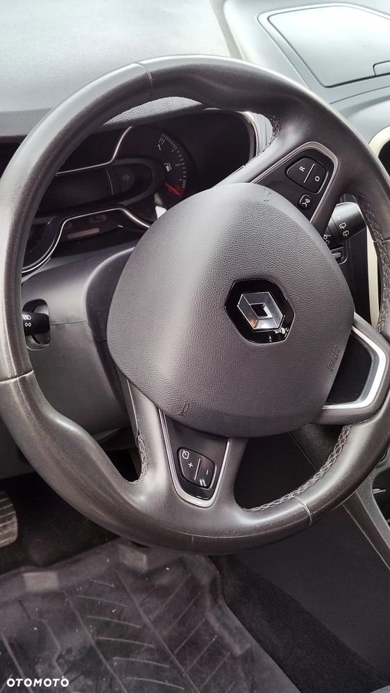 Renault Captur - 27
