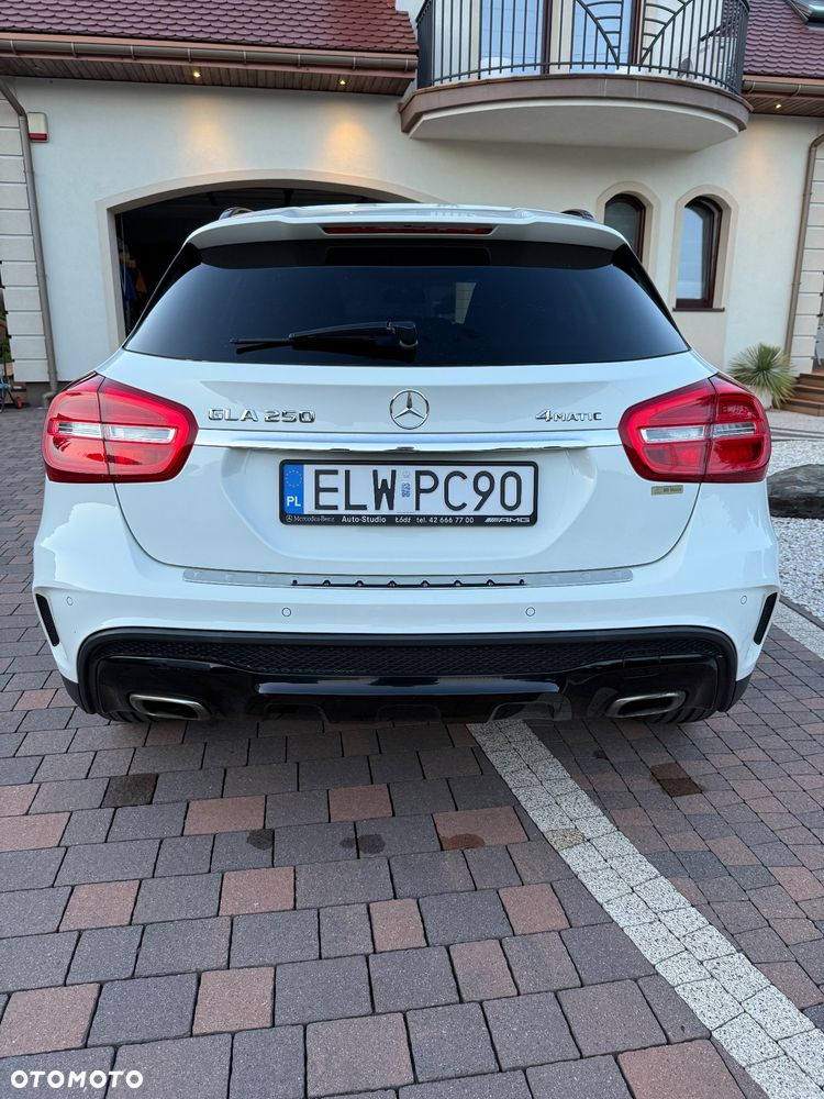 Mercedes-Benz GLA 250 4-Matic - 7
