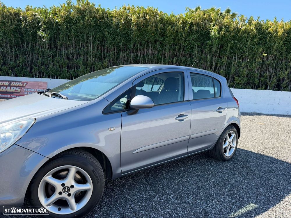 Opel Corsa 1.3 CDTi Enjoy - 25