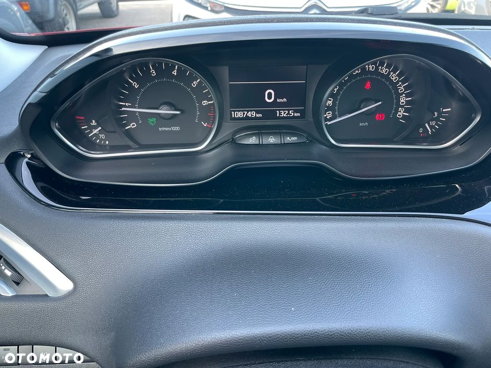 Peugeot 208 PureTech 110 Stop & Start Allure - 20