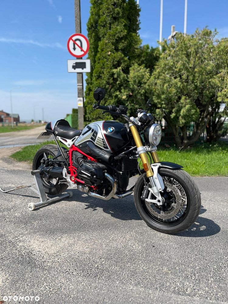 BMW R - 9