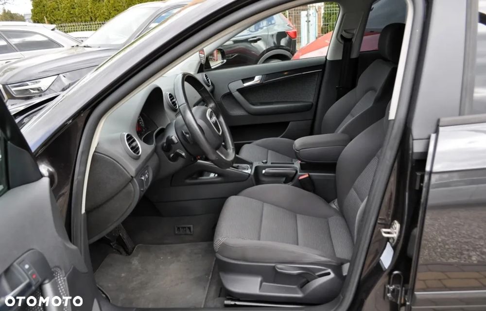 Audi A3 Sportback - 12