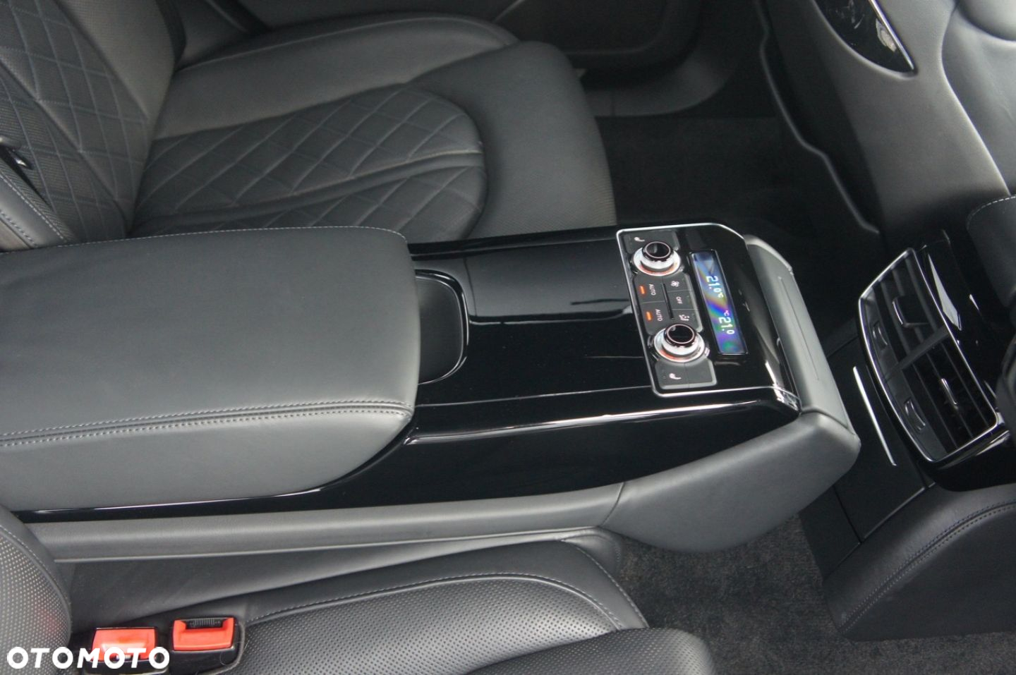 Audi S8 - 26