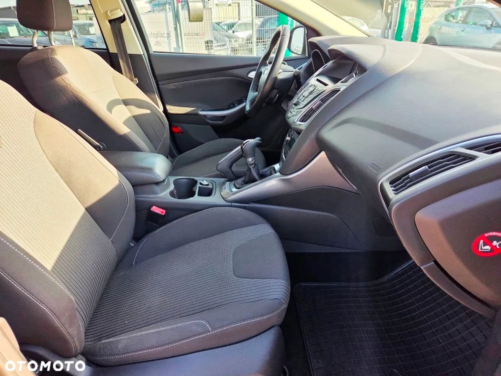 Ford Focus 1.6 Titanium - 26