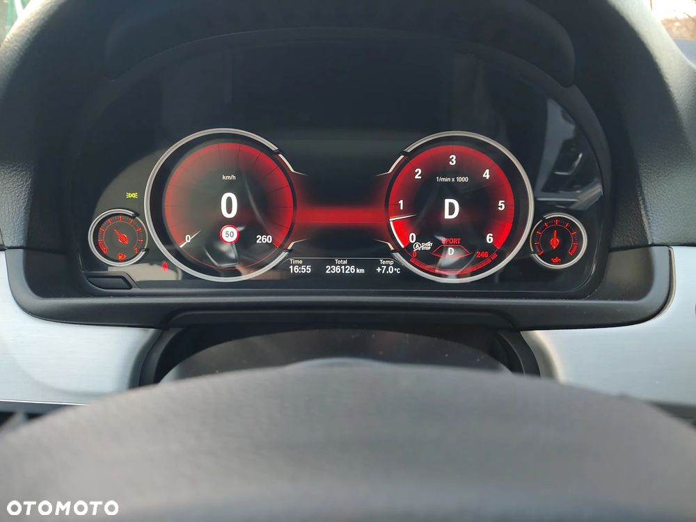 BMW Seria 5 535d Luxury Line - 29