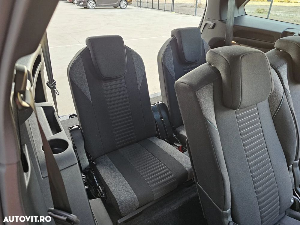 Peugeot 5008 PureTech 130 EAT8 Stop & Start Allure Pack - 24